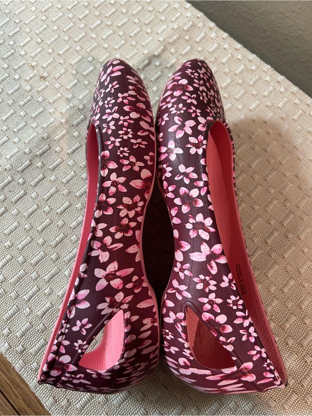 Crocs Kadee Floral Ballet Flats Two Pairs Size 7 - Picture 11 of 13